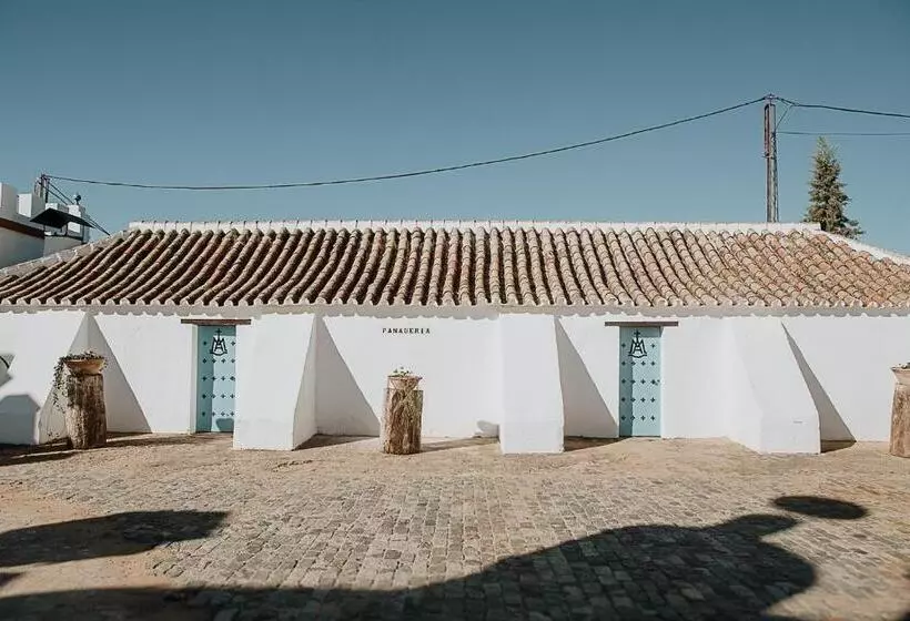 هتل Cortijo Santa Clara
