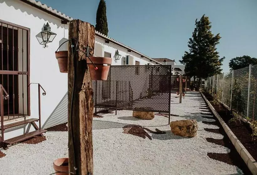 هتل Cortijo Santa Clara