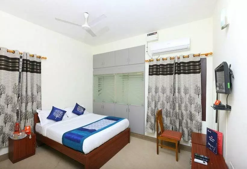 ホテル Oyo 10545 Ramapuram