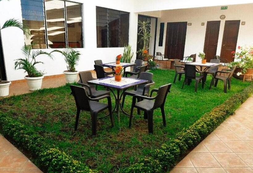 پانسیون Hostal Las Puertas