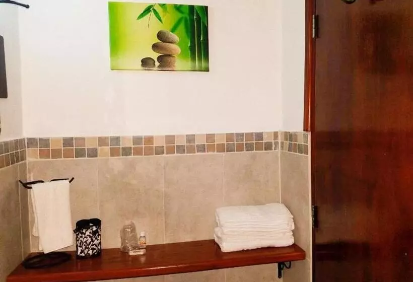 پانسیون Hostal Las Puertas