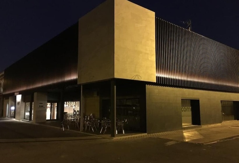 בית מלון כפרי Landaben