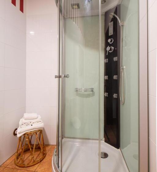 펜션 La Pata De Oca Hostal Rural Y Albergue