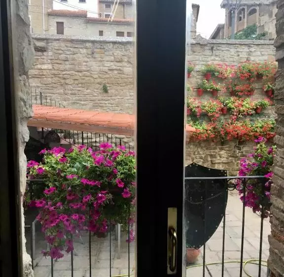 Majatalo La Pata De Oca Hostal Rural Y Albergue