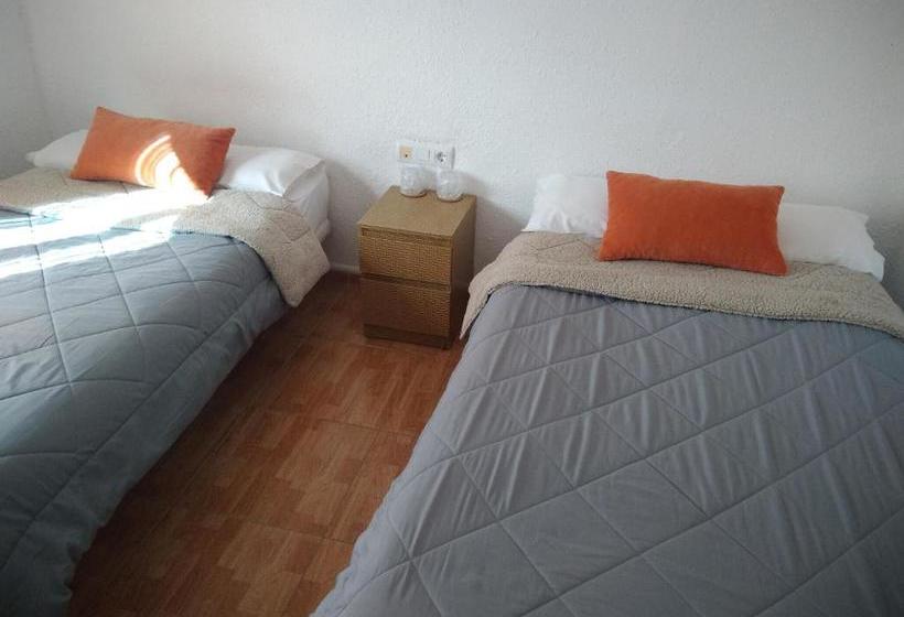 بنسيون Hostal Portucale Badajoz