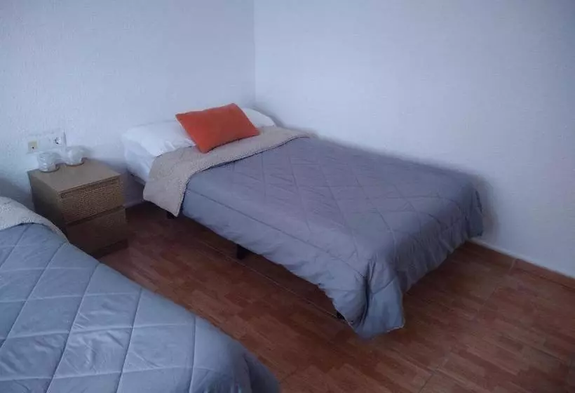 پانسیون Hostal Portucale  Badajoz