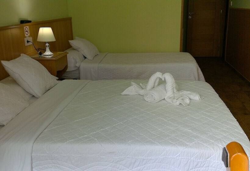 پانسیون Hostal Ponte Dos Santos