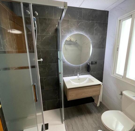 بنسيون Hostal Calderón De La Barca