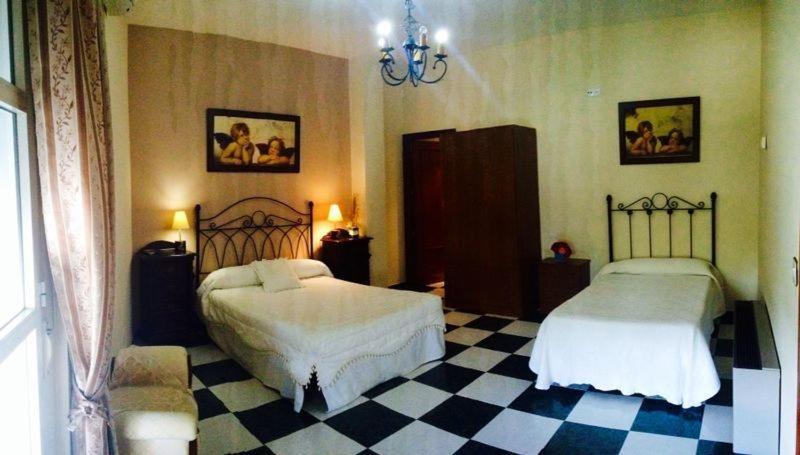 بنسيون Hostal El Camionero