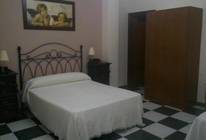 بنسيون Hostal El Camionero