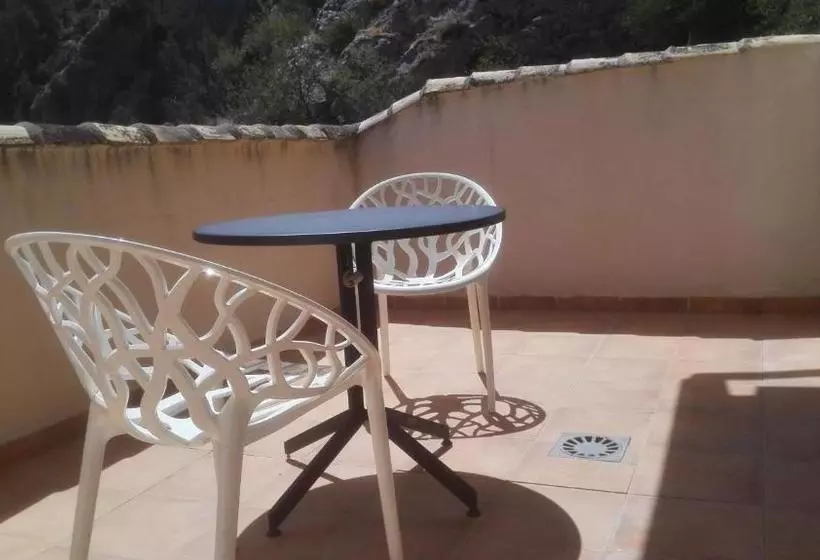 پانسیون Hostal Rural De Cuadros