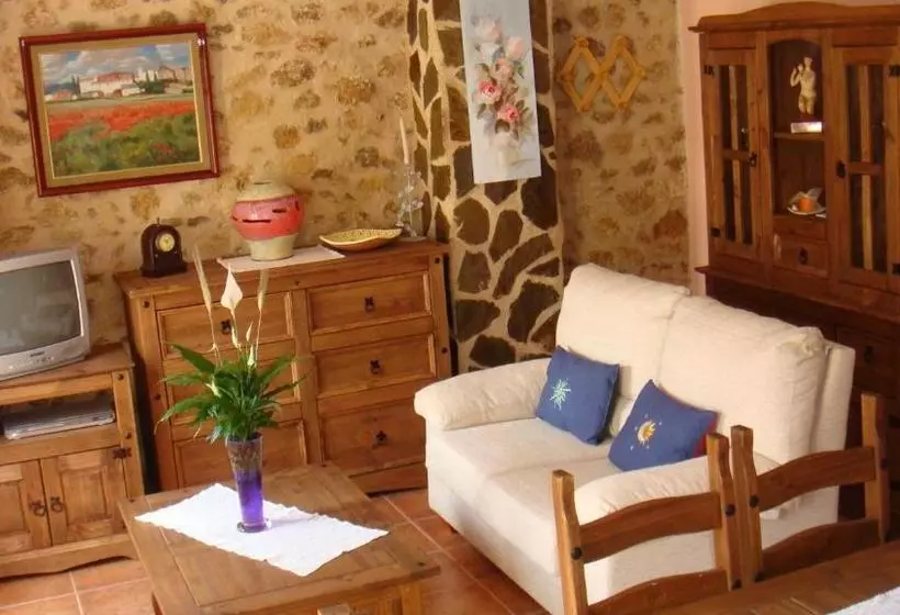 Pension La Serreta