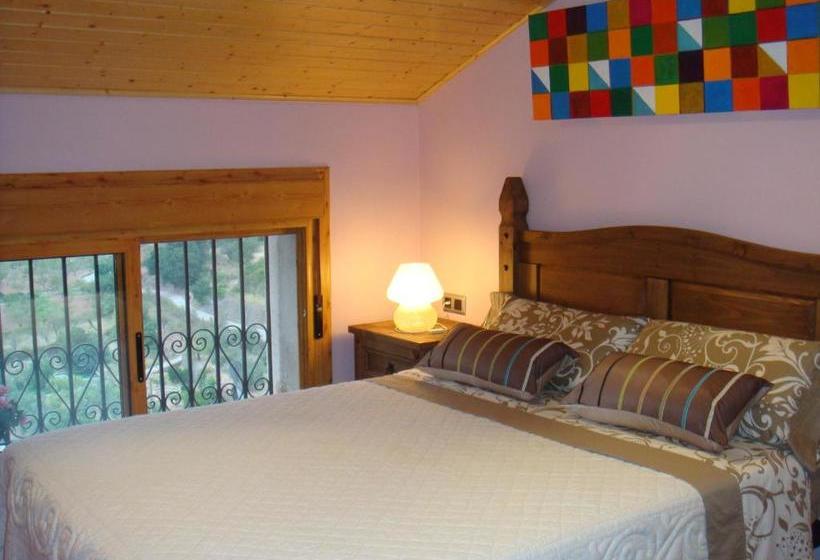 ペンション La Serreta