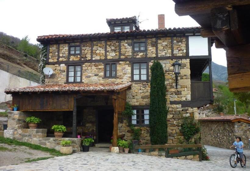 ユースホステル Posada Torcaz