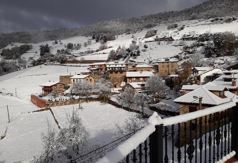 ユースホステル Posada Torcaz