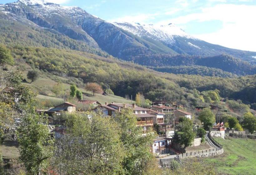 ユースホステル Posada Torcaz