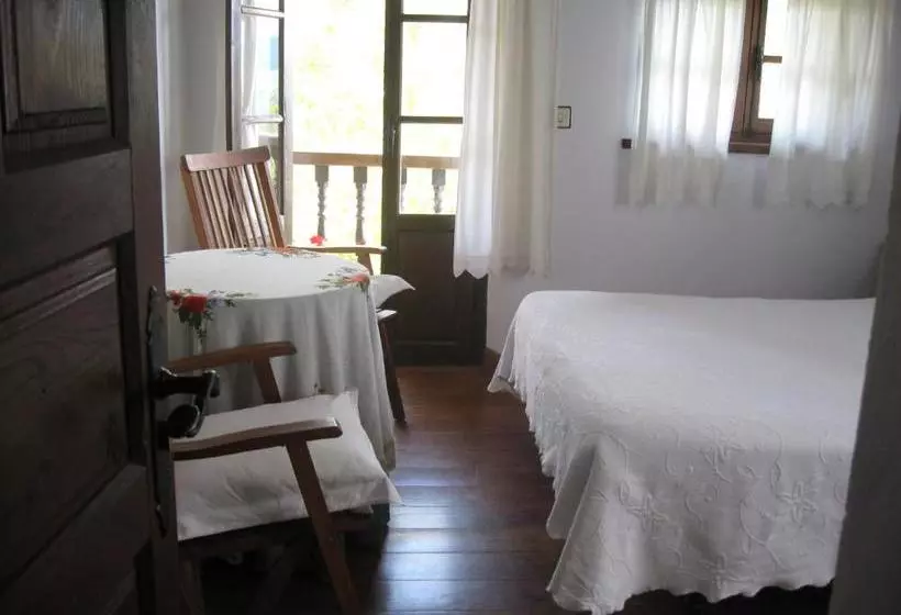 ユースホステル Posada Torcaz