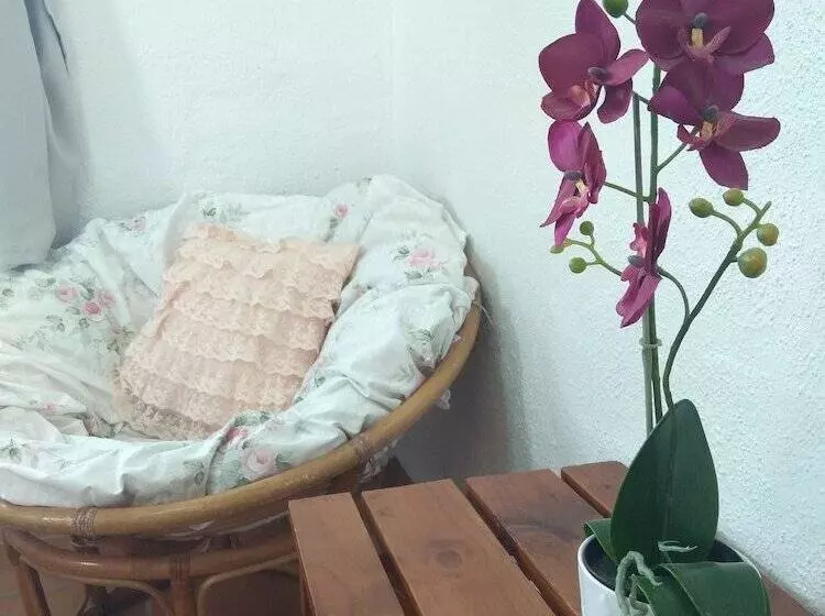 Majatalo El Cerro De La Luna