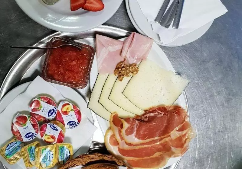 Hostal Restaurante Pou Des Lleó