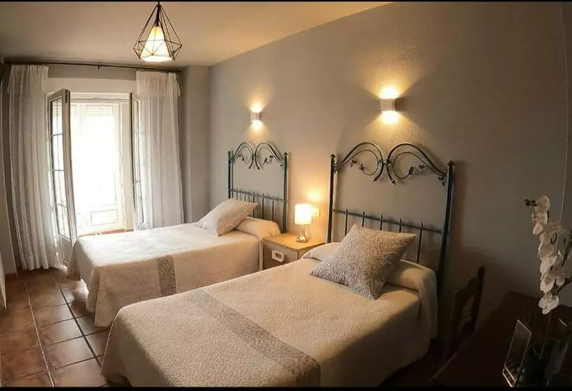 ペンション Hostal Santiago