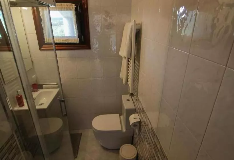 Majatalo Tolare Berri