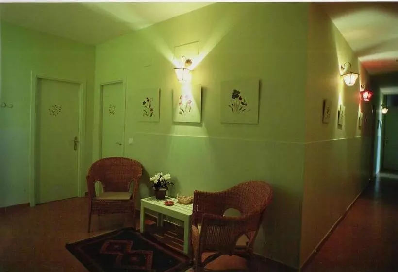 پانسیون Hostal Fornos