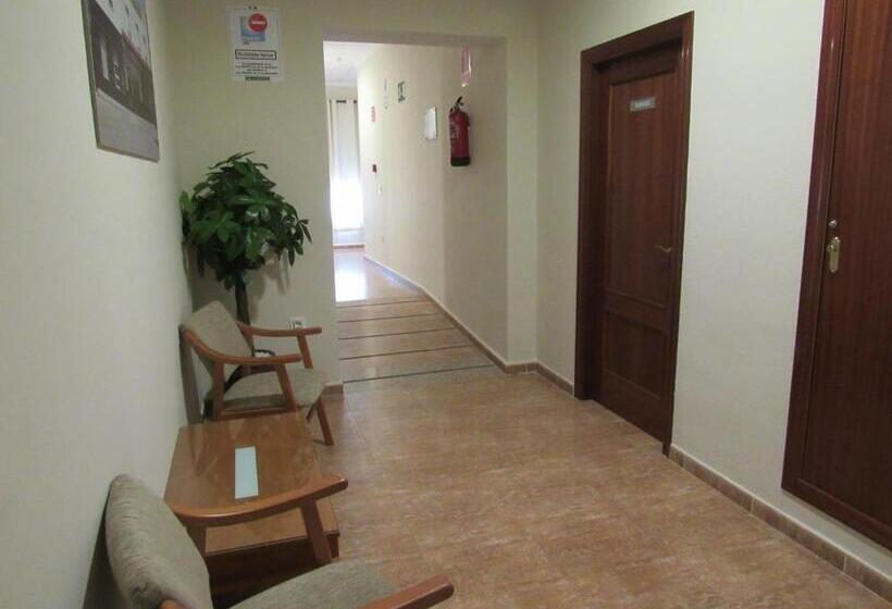 بنسيون Hostal Restaurante El Paraíso