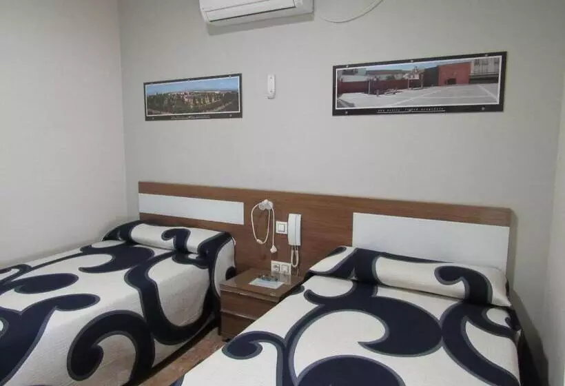 پانسیون Hostal Restaurante El Paraíso