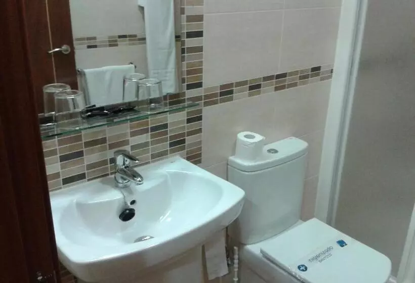 پانسیون Hostal Restaurante El Paraíso