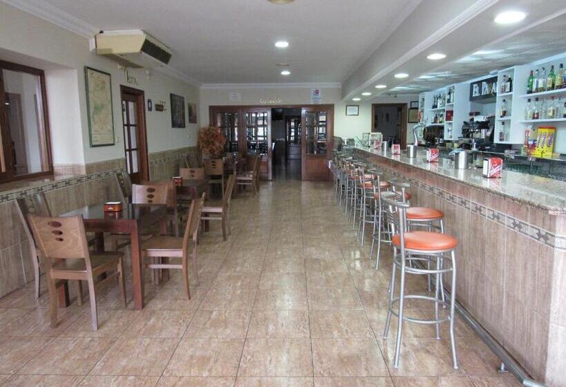 بنسيون Hostal Restaurante El Paraíso