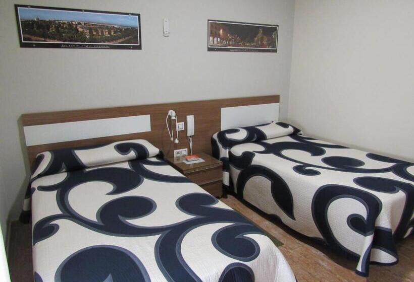 بنسيون Hostal Restaurante El Paraíso