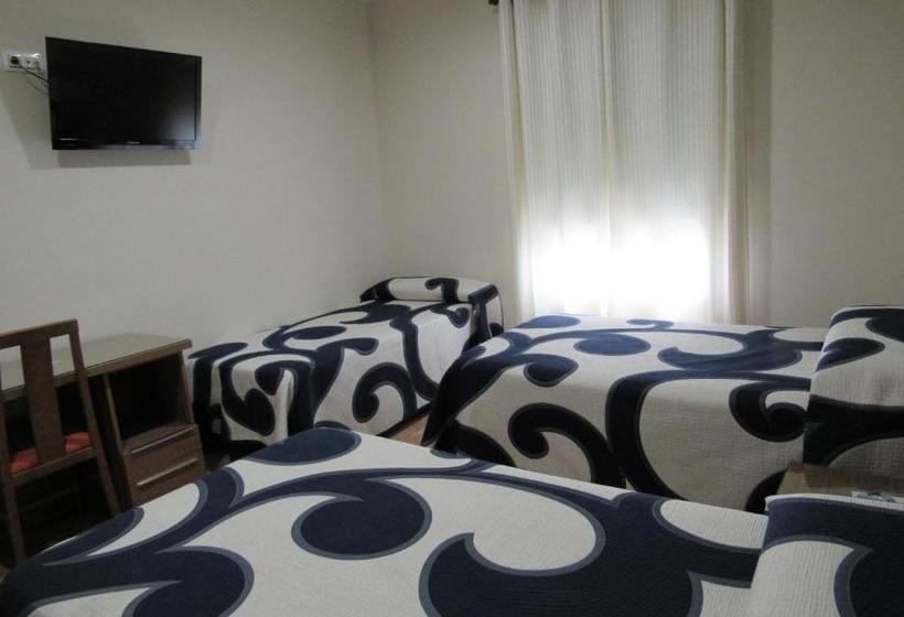 بنسيون Hostal Restaurante El Paraíso