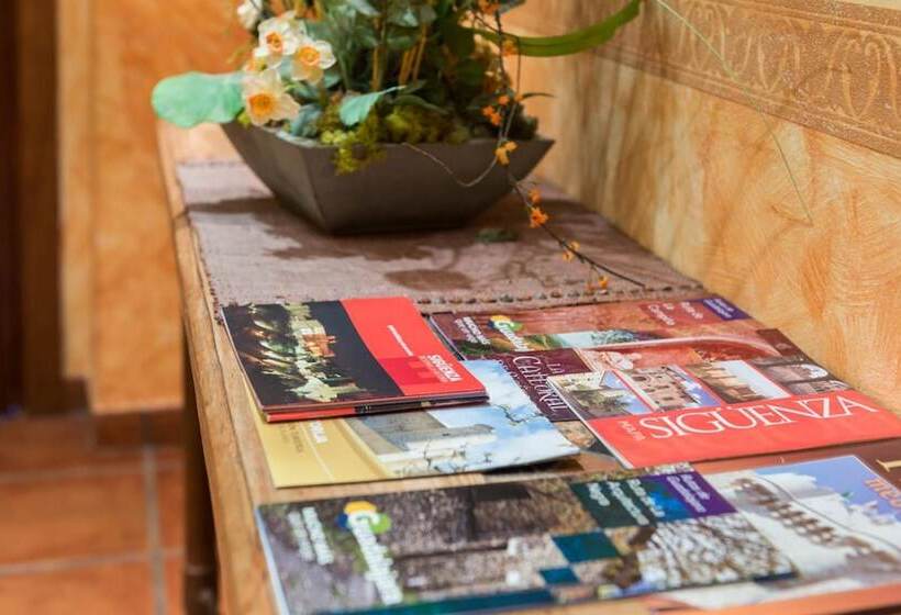 ペンション Hostal Restaurante Rijujama