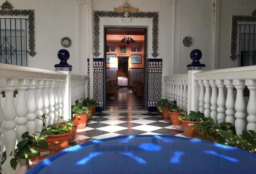 پانسیون Hostal Sevillana I