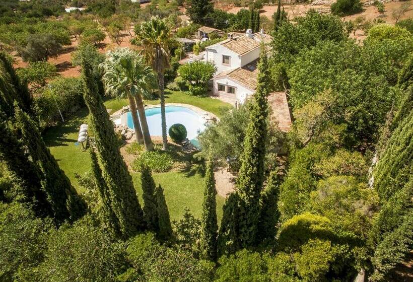 هتل Casa Belaventura