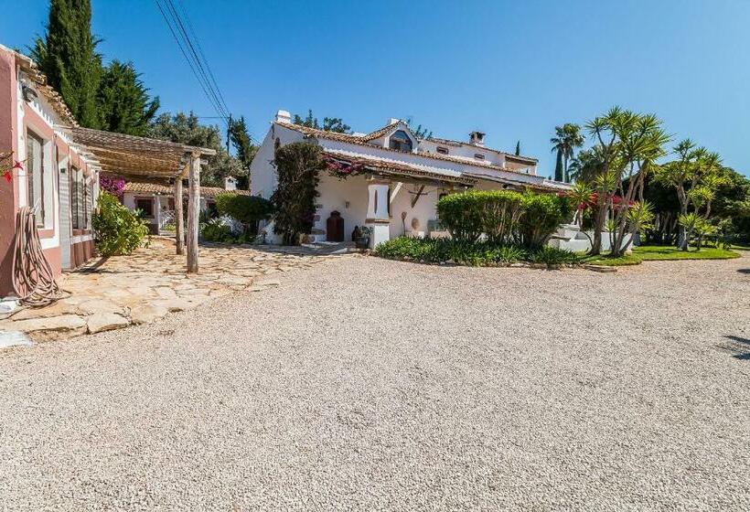 هتل Casa Belaventura