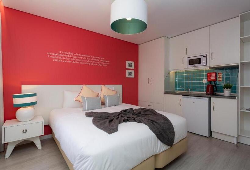 پانسیون Chic Studios