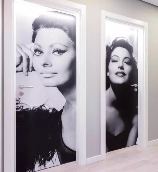 Pensió Chic Studios