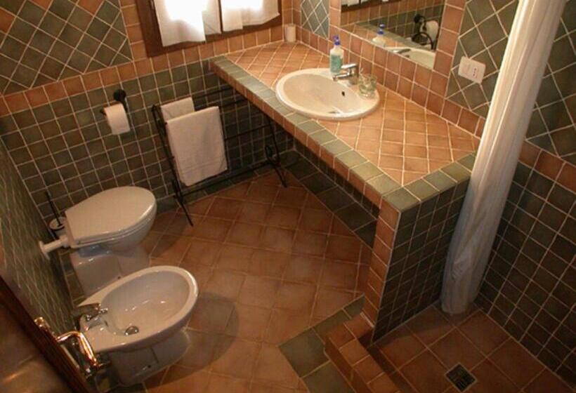 בית מלון כפרי Agriturismo Manasi