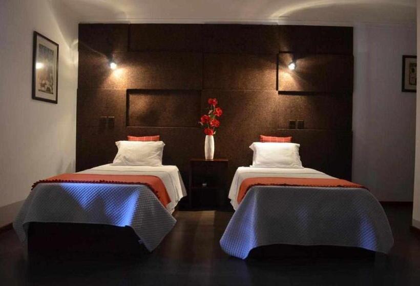 هتل Rilhadas Casas De Campo