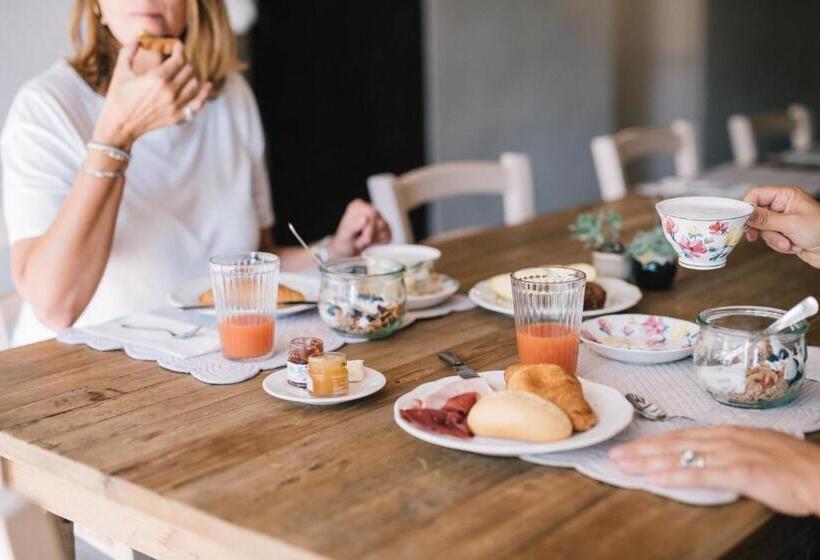 فندق Relais Roncolo 1888