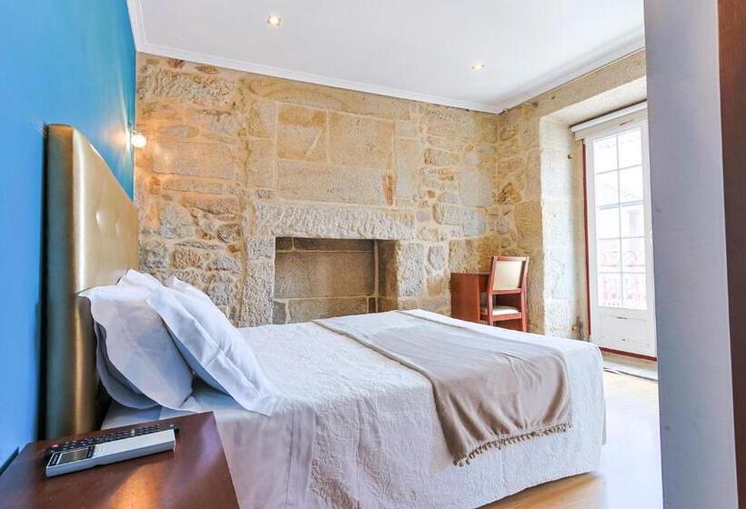 پانسیون Alojamento Central