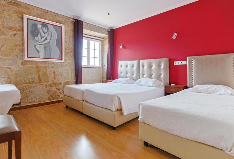 پانسیون Alojamento Central