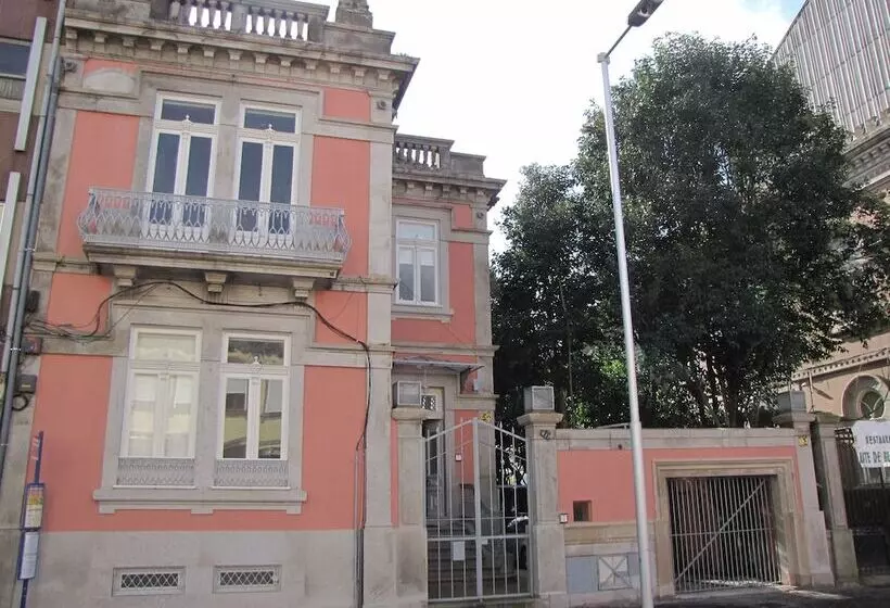 پانسیون Koolhouse Porto