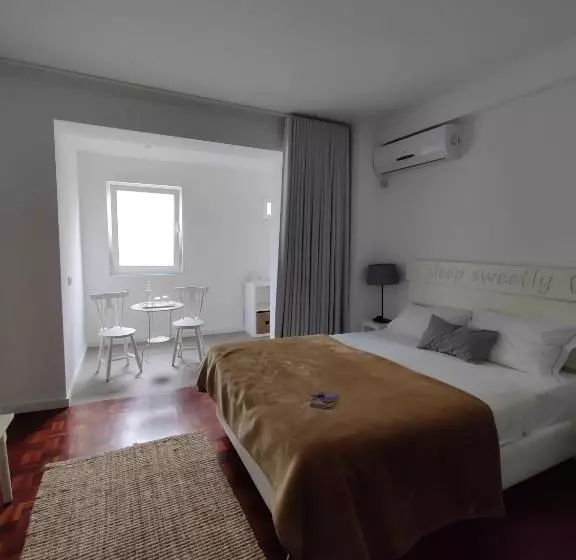 پانسیون Lindo Vale Guest House
