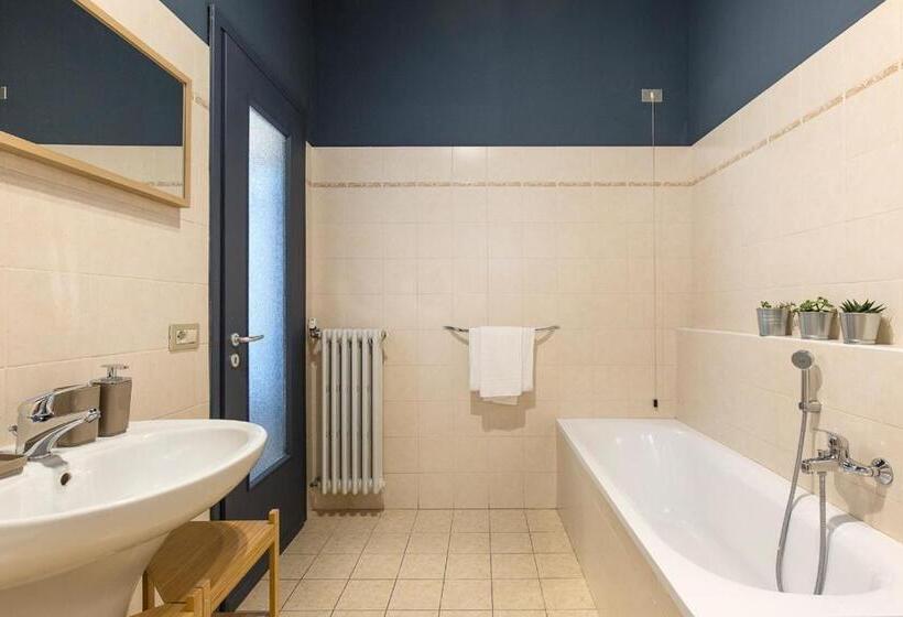 Пансион La Promenade By Impero House