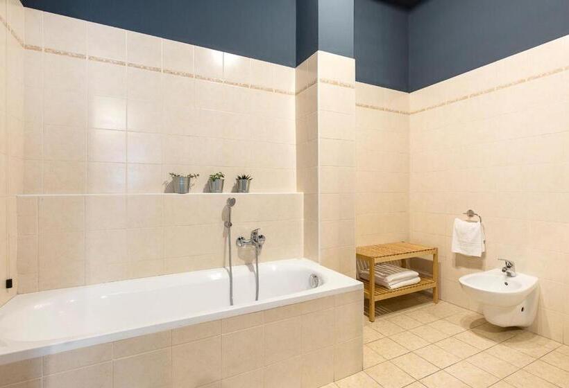 Пансион La Promenade By Impero House