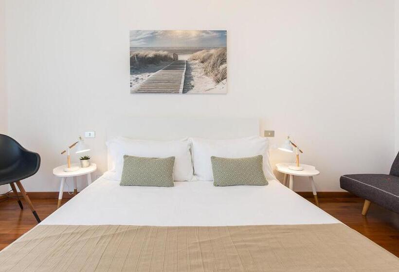 Пансион La Promenade By Impero House