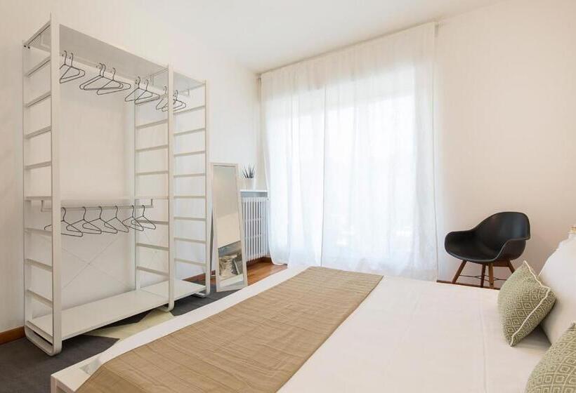 Пансион La Promenade By Impero House