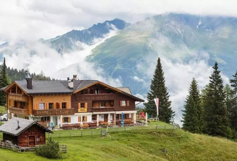 ユースホステル Gasthaus Furlhütte